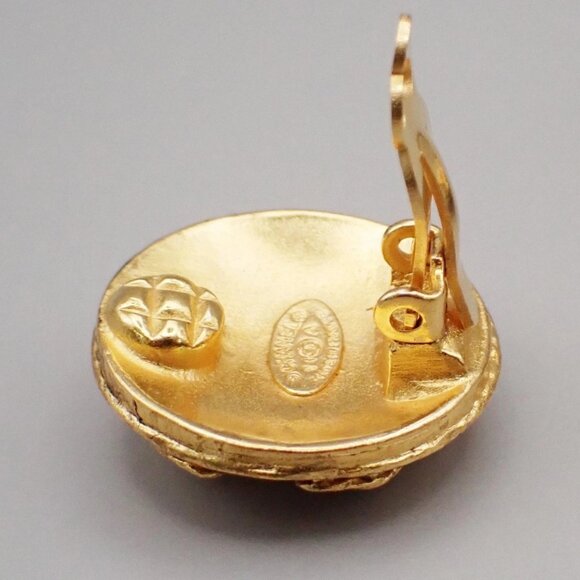 CHANEL CC Logo Round Button Earrings 04A Clip-On Gold GHW France - Picture 8 of 12